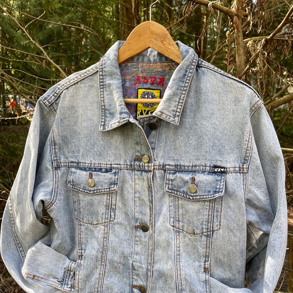 RVCA Jean Jacket - Picture 1 of 2
